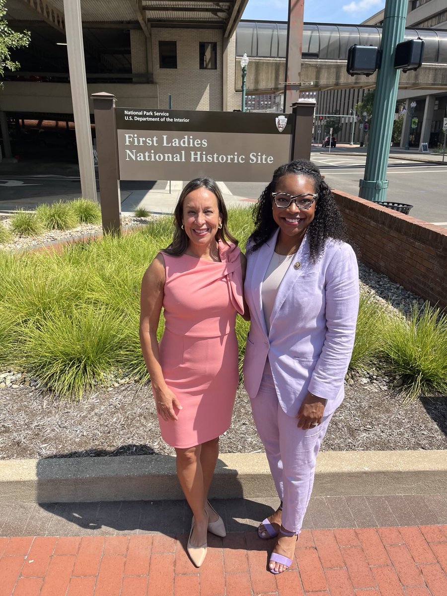 RepMonicaDLC's tweet image. Yesterday’s second stop with @RepEmiliaSykes: National First Ladies Library and Museum in Canton! Thank you, David Lee, Museum President and CEO, your passion for culture and community is inspiring.
The Bipartisan Women's Caucus is dedicated to creating a lasting legacy for the…