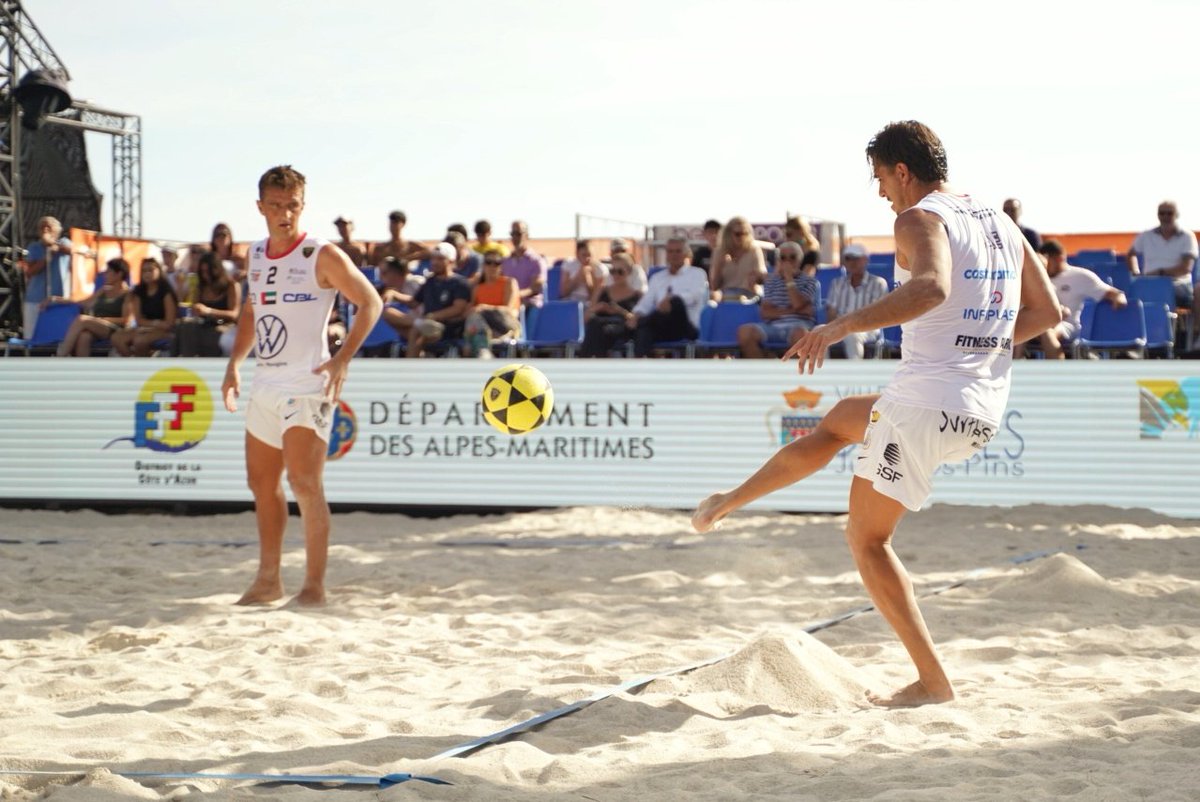 antibes_jlp's tweet image. ⚽️ 1er jour du Mondial Footvolley d'#antibes avec des matchs de haut niveau et spectaculaires.
Les meilleurs joueurs du monde s'affrontent au cœur de la Pinède Gould sous les encouragements des spectateurs!
⚽️ Qui remportera cette édition 2025? Réponse dimanche vers 22h30.
⚽️…