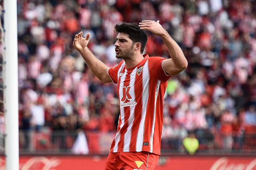 🤝🔵🥒‼️ El <a href="/CDLeganes/">C.D. Leganés</a> y 𝗚𝗢𝗡𝗭𝗔𝗟𝗢 𝗠𝗘𝗟𝗘𝗥𝗢 han alcanzado un acuerdo para que el centrocampista juegue en el 𝗰𝗼𝗻𝗷𝘂𝗻𝘁𝗼 𝗽𝗲𝗽𝗶𝗻𝗲𝗿𝗼

👉 Su llegada se llevará a cabo si existe un acuerdo con la <a href="/U_D_Almeria/">UD Almería</a> que quiere recibir dinero por su traspaso