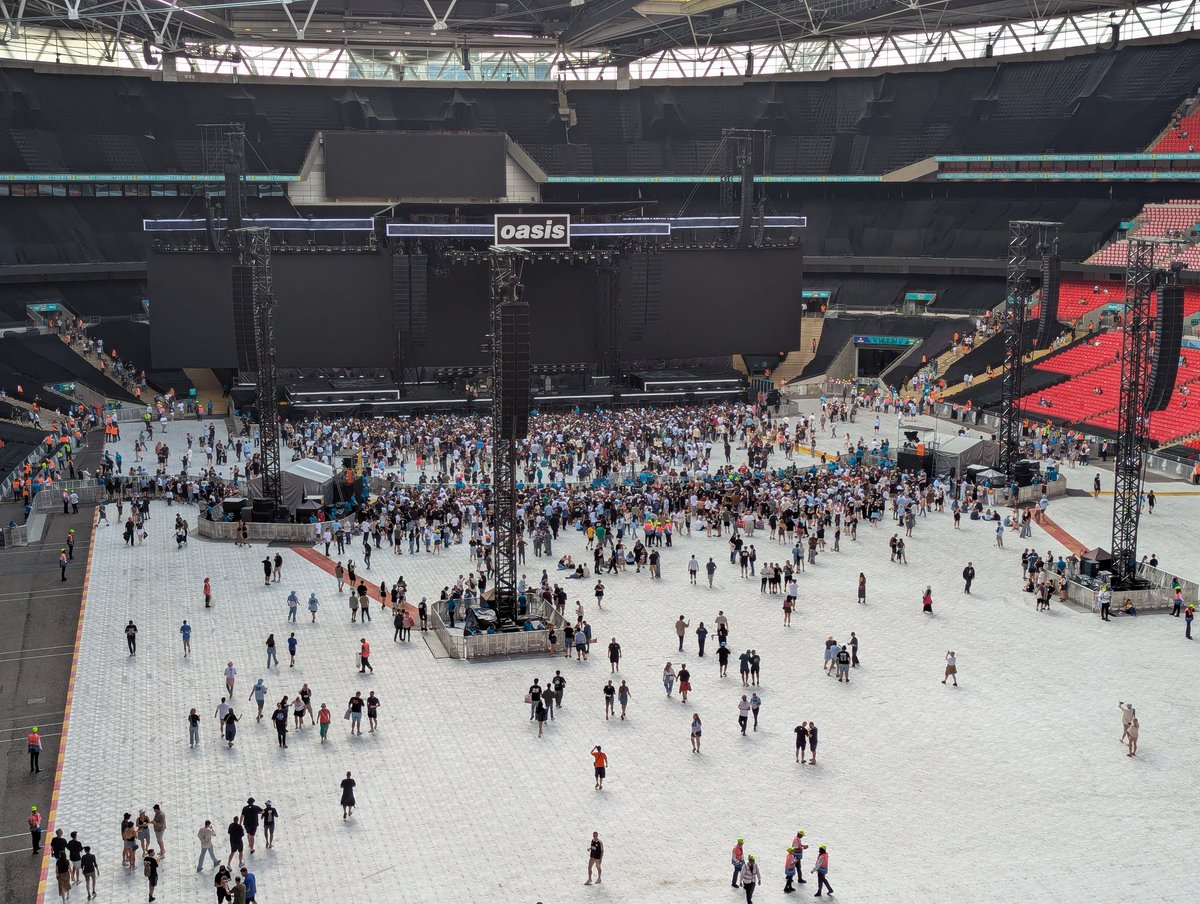 It's almost time!  🎸🇬🇧