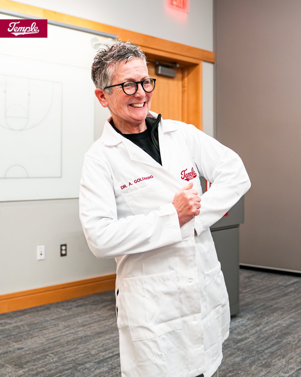 Temple Men's Basketball (@tumbbhoops) on Twitter photo Teamwork. Optimism. Communication. Excellence. 👏
We were honored to welcome Dr. Amy Goldberg (<a href="/AJGTempleSurg/">Amy Goldberg</a>), dean of @KatzTempleMed, to the facility!
#Team130 Teamwork. Optimism. Communication. Excellence. 👏
We were honored to welcome Dr. Amy Goldberg (<a href="/AJGTempleSurg/">Amy Goldberg</a>), dean of @KatzTempleMed, to the facility!
#Team130