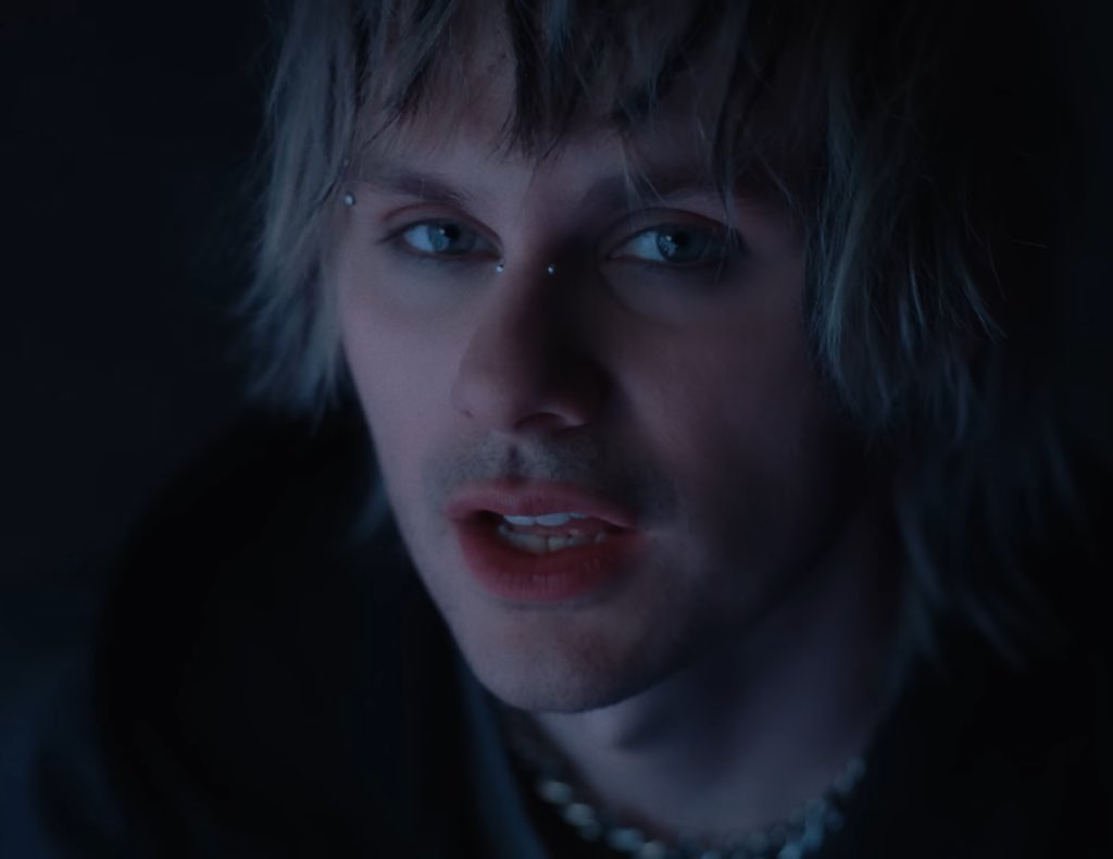 mgccontents's tweet image. michael clifford oh my god.