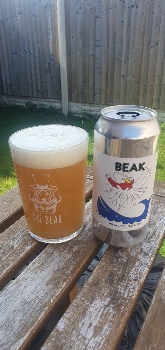 What better way to start off weekend than a 8% Hazy DIPA from <a href="/TheBeakBrewery/">Beak</a> 
Hopped with Strata, Mosaic &amp; Ella.Bought from <a href="/thebearsheff/">The Bear</a>
Cheers! 🍻👌😁