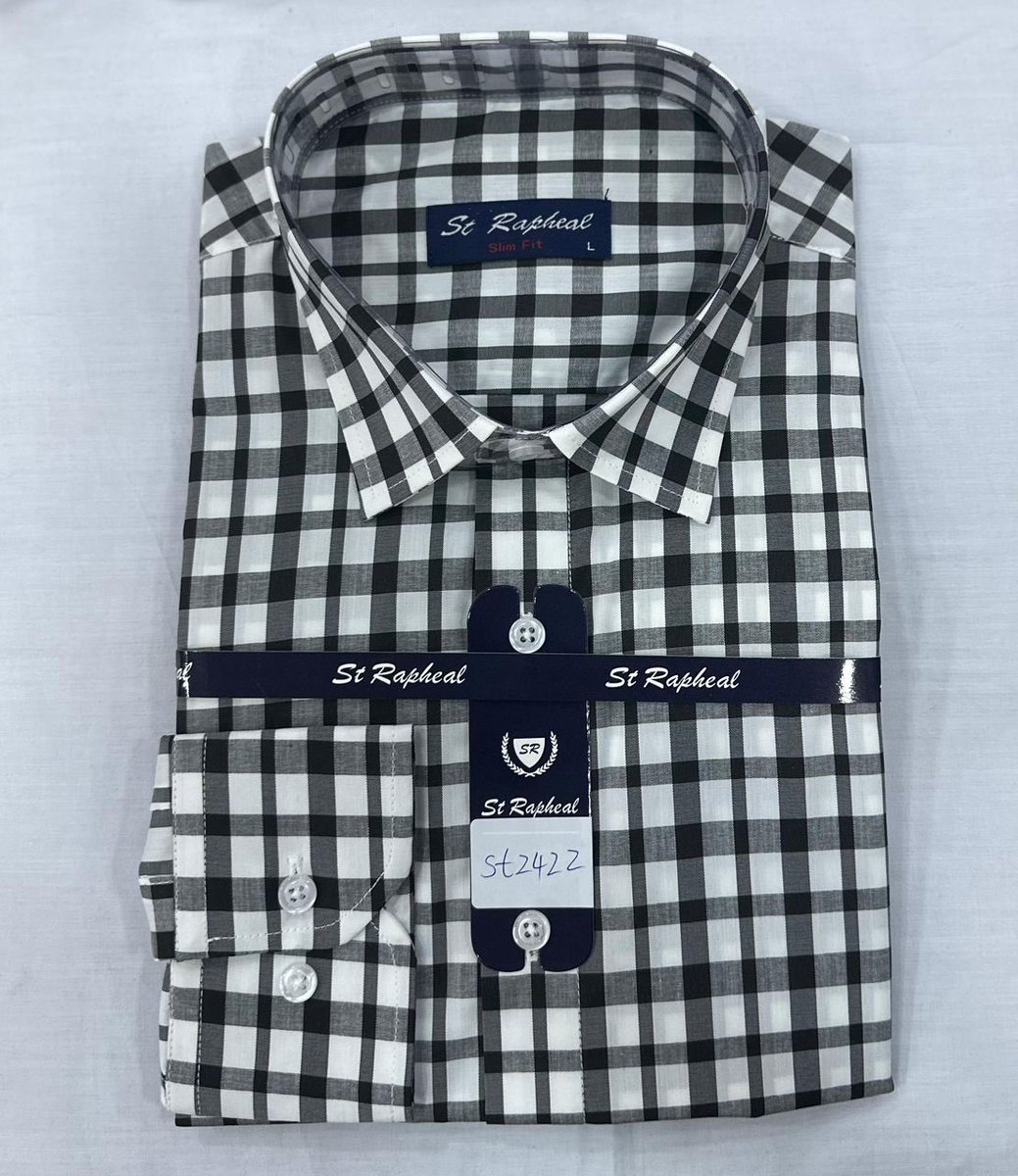 MayAkpan's tweet image. Month don end try buy another shirt