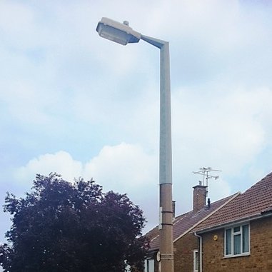 Nous avons perdu tant de belles choses dans nos villes et villages en si peu de temps.

Prenons l'exemple des lampadaires...