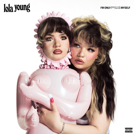 UMG's tweet image. “I bet my house that that's the Number 1 single" -@eltonofficial
Elton John gives high praise to @lolayounggg’s latest single, 𝐝£𝐚𝐥𝐞𝐫.
↳ lolayoung.lnk.to/dealer