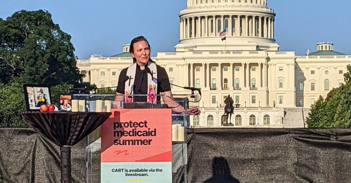LutheranSvcs's tweet image. We joined an interfaith prayer vigil on the National Mall as part of a 60-hour call to the moral urgency of protecting #Medicaid. Sarah Menke, chaplain with our member @enCircleAll, shared a message of hope and a call to care for one another.