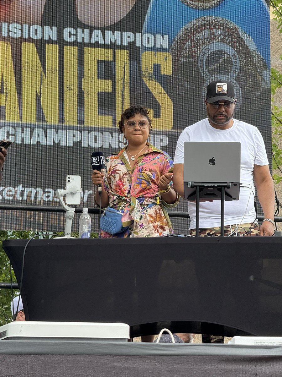 SalitaProm's tweet image. .@angelayee pulled up for the #ShieldsDaniels weigh in 💯
#ShieldsDaniels | July 26 | Little Caesars Arena | DAZN