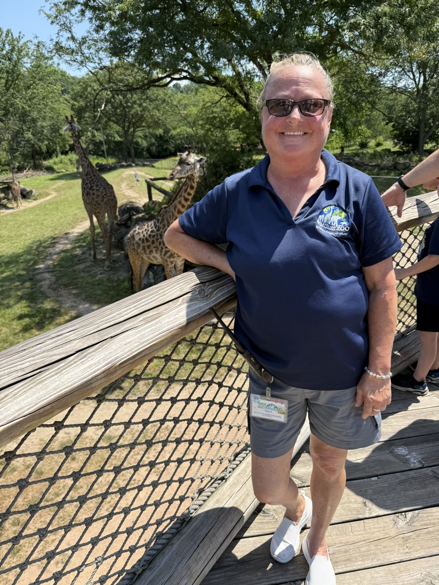 SkrticX's tweet image. Met Tina Yamin at the Cleveland Metroparks Zoo on July 6. Born in Cleveland, now in Parma Heights, she’s in her 3rd season and loves her job—especially caring for giraffes like Tuli and Rocket, the zoo’s only male. Grateful for her stories and passion for wildlife.