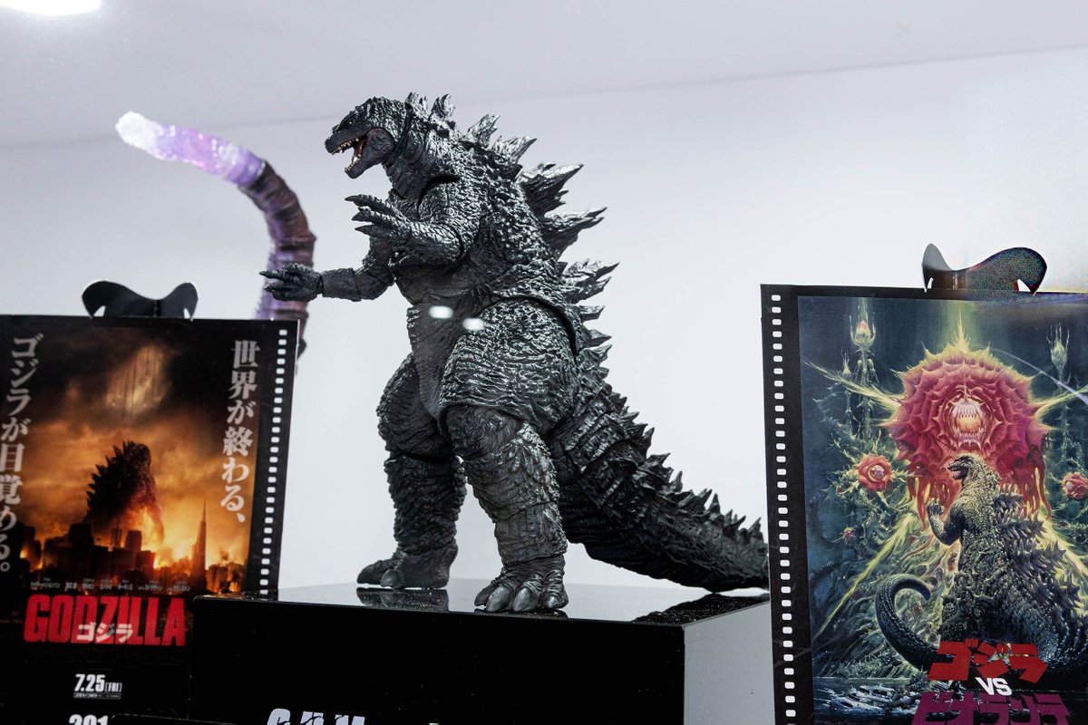 TAS_SHMA's tweet image. SDCC 2025
S.H.MonsterArts Godzilla (2014) -Movie Graphic Plus-
- July 2026
- Nighttime Battle colors
- No changes to sculpt from the OG.
*no price announced at this time.
#SDCC2025 #SDCC25 #SDCC #Godzilla