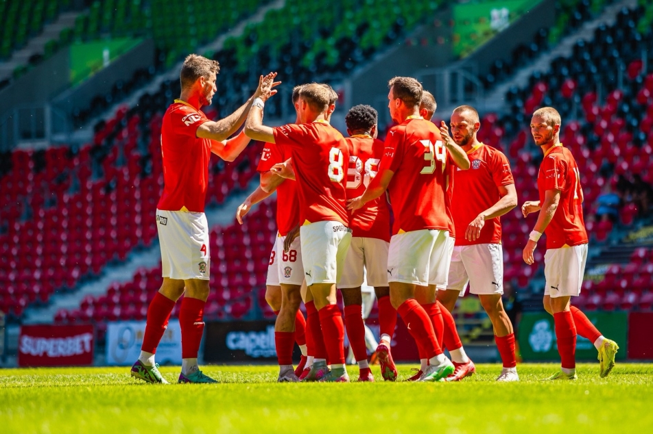 sportCT's tweet image. SESTŘIH: 🎬 Zbrojovka duel se Spartou B kontrolovala a zvítězila 3:0. ⚽️
Více 👉 sport.ceskatelevize.cz/clanek/fotbal/…
