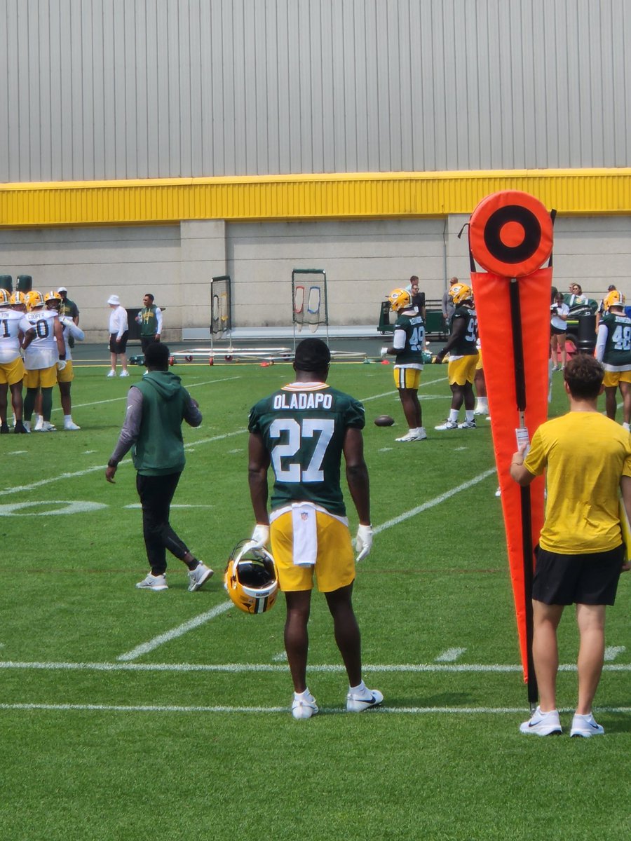 Saw some <a href="/BeaverFootball/">Oregon State Football</a> alums today <a href="/packers/">Green Bay Packers</a> practice, Kitan Oladapo &amp; Luke Musgrave. Don't forget about Coach Sean Mannion, too! #GoBeavs #GoPackGo