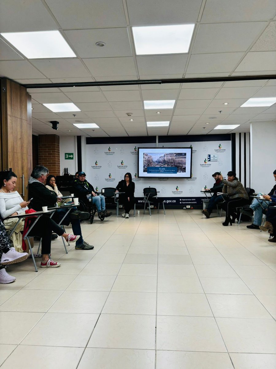 BecerraGabo's tweet image. Hoy llevamos a cabo una nueva reunión de la Mesa de Trabajo que venimos desarrollando desde 2024 junto a la Concejala @heidy_up y la mediación de la @Superservicios , con el propósito de mejorar la deficiente prestación del servicio de acueducto y alcantarillado por parte de…