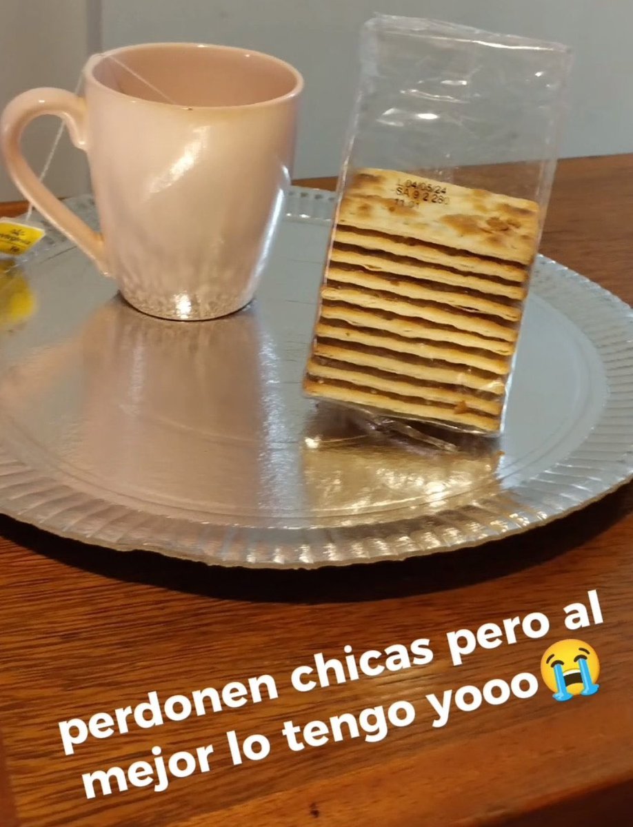 MilyEspindola's tweet image. mi amiga con la vara mas baja