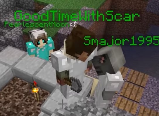 HibisCorner's tweet image. Took this screenshot for majortimes but Pearl just staring is so funny 😭😭