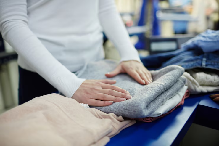 AmCleanersSTL's tweet photo. Household fabrics need love, too! 
Comforters, duvets, drapes, and more—we clean them all. Bring your household items to American Cleaners and enjoy that “just-cleaned” feeling every time you walk through the door. 🏠🫧 https://t.co/h8cPKov8xs