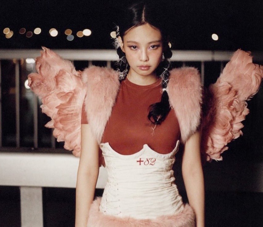 jenniescharts's tweet image. JENNIE’s “Seoul City” becomes the fastest non-single by a female K-pop soloist to reach 80 million streams on Spotify surpassing ROSÉ’s “drinks or coffee”
