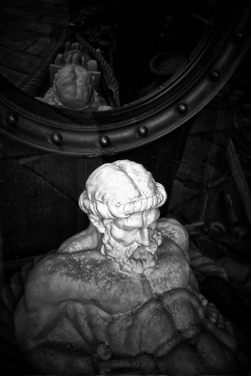 Aaronsidewhite's tweet image. 'Deity'
@Gallery365photo
#Gallery365in2025DailyPrompt
#gallery365in2025julybrandt