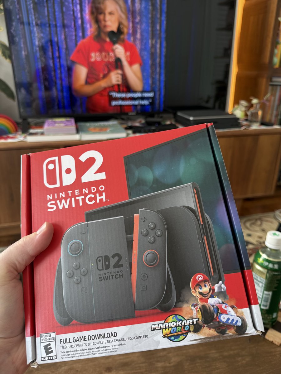 phantom_threadz's tweet image. Finally secured the new Zelda machine. Really banking on this to end my, uh, brief interlude of melancholy.