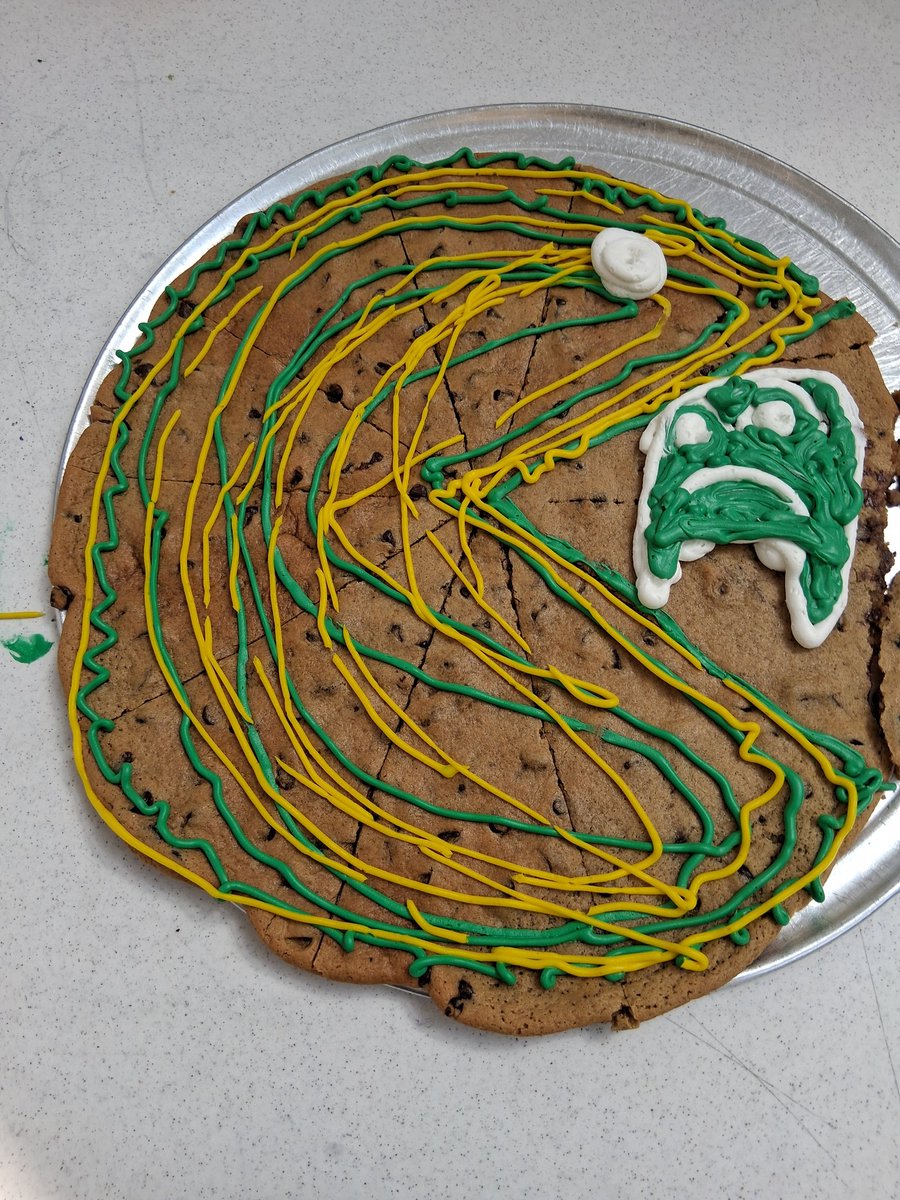 TheoryChum's tweet image. When you mess up the cookie cake and there's only one way to fix it