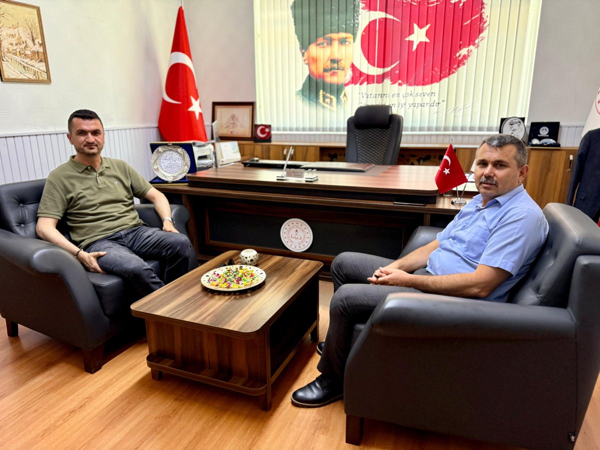 Bucak İlçe Milli Eğitim Müdürlüğü (@bucakmem) on Twitter photo Burdur Milletvekili Mustafa OĞUZ İlçe Milli Eğitim Müdürümüz Bekir CANAVAR’ ı ziyaret etti.
Sayın Milletvekilimize ziyaretleri için teşekkür ediyoruz.
<a href="/tcmeb/">Millî Eğitim Bakanlığı</a> <a href="/mvmustafaoguz/">Mustafa Oğuz 🇹🇷</a> <a href="/Burdurvalilik/">T.C. Burdur Valiliği</a> <a href="/BurdurilMEM/">Burdur İl Milli Eğitim Müdürlüğü</a> <a href="/Muhammed0744/">Muhammed ÖZDEMİRCİ</a> <a href="/BekirCanavar/">Bekir CANAVAR</a> Burdur Milletvekili Mustafa OĞUZ İlçe Milli Eğitim Müdürümüz Bekir CANAVAR’ ı ziyaret etti.
Sayın Milletvekilimize ziyaretleri için teşekkür ediyoruz.
<a href="/tcmeb/">Millî Eğitim Bakanlığı</a> <a href="/mvmustafaoguz/">Mustafa Oğuz 🇹🇷</a> <a href="/Burdurvalilik/">T.C. Burdur Valiliği</a> <a href="/BurdurilMEM/">Burdur İl Milli Eğitim Müdürlüğü</a> <a href="/Muhammed0744/">Muhammed ÖZDEMİRCİ</a> <a href="/BekirCanavar/">Bekir CANAVAR</a>