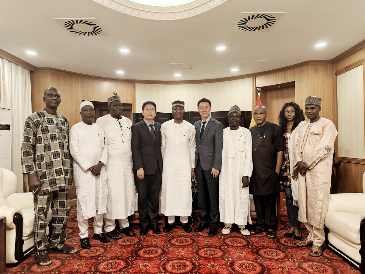 YDunhai's tweet image. Great meeting with Mr. Jibrin Baba Ndace, DG/CEO of Voice of Nigeria, at my Embassy @JNdace @voiceofnigeria. Thriving China-Nigeria practical cooperation & people-to-people ties! We look forward to working together to advance the Global Civilization Initiative & boost cooperation…