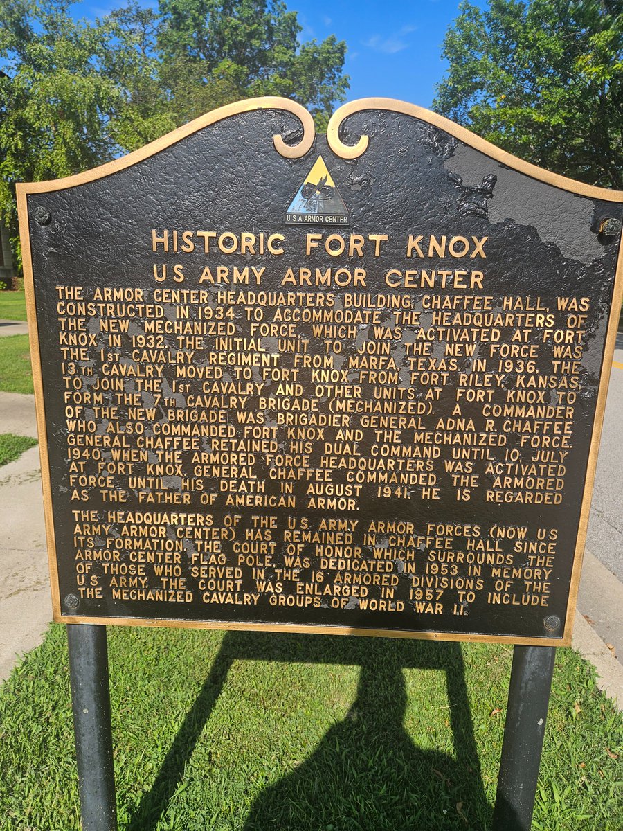 Jamie_Haggins1's tweet photo. at Fort Knox.. for family day/advance camp graduation.. really proud of this guy... @jay https://t.co/buR8RYUobS