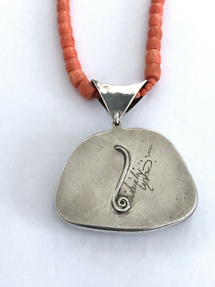 martysatticauc1's tweet image. Vintage Artisan Ray Morton Turquoise Pendant Framed in Sterling Presented on Graduated Coral Necklace, Southwestern "Whirling Wind" Necklace
etsy.com/listing/183229…