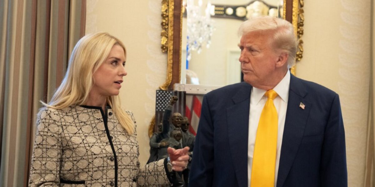 Trump's Grand Jury Head Fake nationalmemo.com/pam-bondi-epst…
