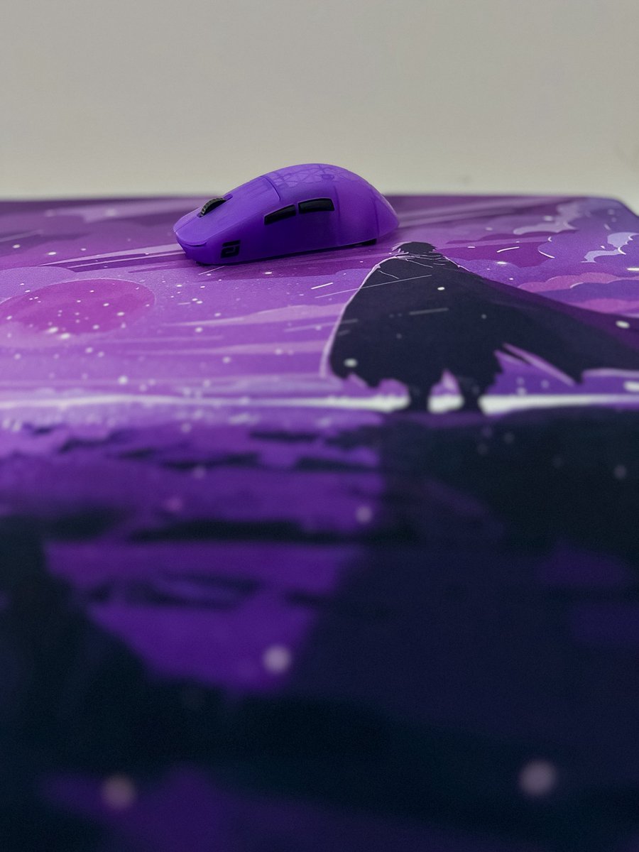 __BoIo's tweet image. I’ve been enjoying the Solstice mousepad for the past few days. Smooth balance control pad that opens up while during flicks and still providing good stopping power. The base feels in between soft and mid in thickness, stays put on my desk while providing excellent rebound…