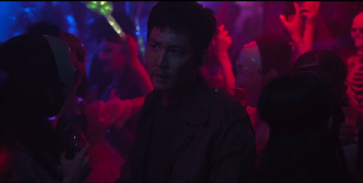 R4MON4FLOWERS's tweet image. this scene couldโve been at club pentagon