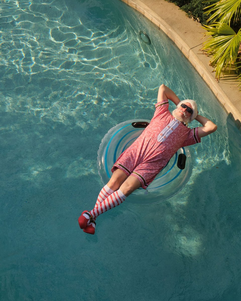 Who says Santa only rides sleighs? He is floating down our lazy river this Christmas in July.

#FSHoliday #FourSeasons