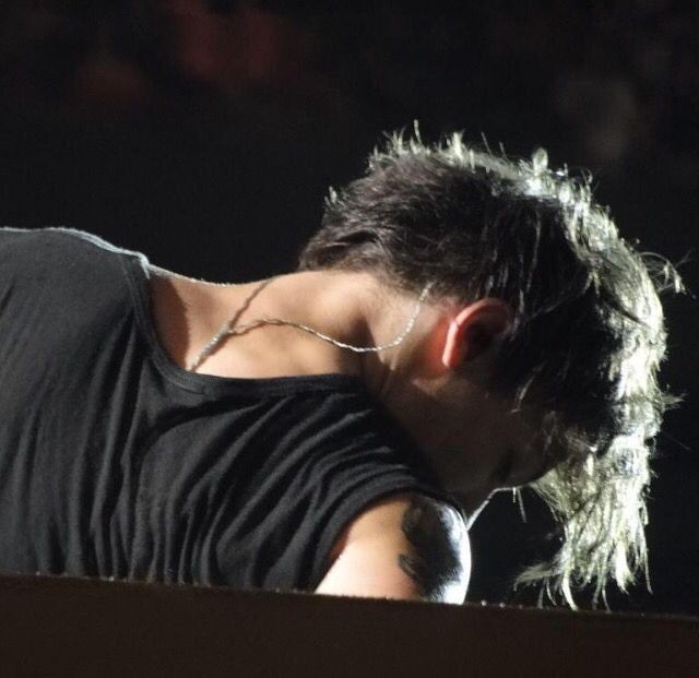 louiIith's tweet image. Tiene el cuello más mordisqueable del mundo una prueba más de que es omega