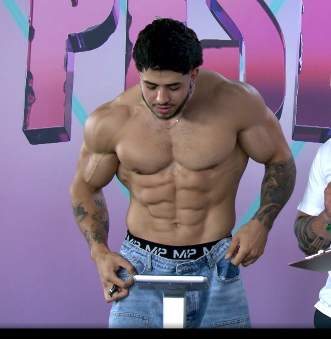 Duro el cambio físico de West 🥊