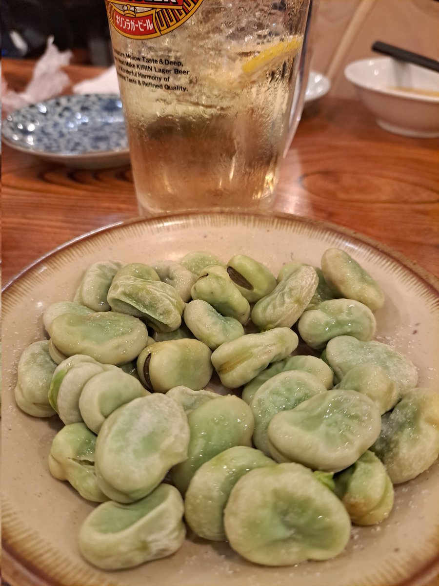 yakiton_hunter's tweet image. お早うございます。
昨夜の加賀屋は優勝でした。
・焼きとんのスタミナタレ反則級
・揚げだし豆腐の柔らかさ
・ホタテ入ふわとろ卵の柔らかさ
・塩振りそら豆で無限に飲める
・ラガーとボールで記憶曖
サラダ、刺身、煮込み、揚げ物など頼みたいメニュー豊富で妻も楽しんでくれました。また来ます。…