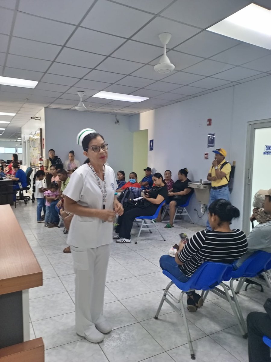 CSSPanama's tweet image. #PanamaOeste | En un homenaje al corazón de las familias, la ULAPS de Guadalupe celebra el Día del Abuelo, con una feria de salud y toma de presión, vacunas, toma de glicemia, charlas, actividad que reafirma el compromiso con una atención digna, cercana y humana.