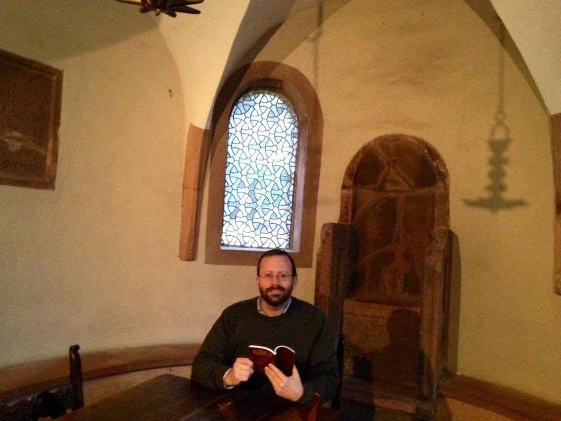 msfreund's tweet image. Today, 29 Tammuz, is the 820th yahrzeit of Rashi (Rabbi Shlomo Yitzchaki, 1140-1205), whose Biblical and Talmudic commentaries are central to Jewish life. I was blessed to visit the Rashi Shul in Worms, Germany, which was built in 1034, and to study his work there.
זכותו יגן…