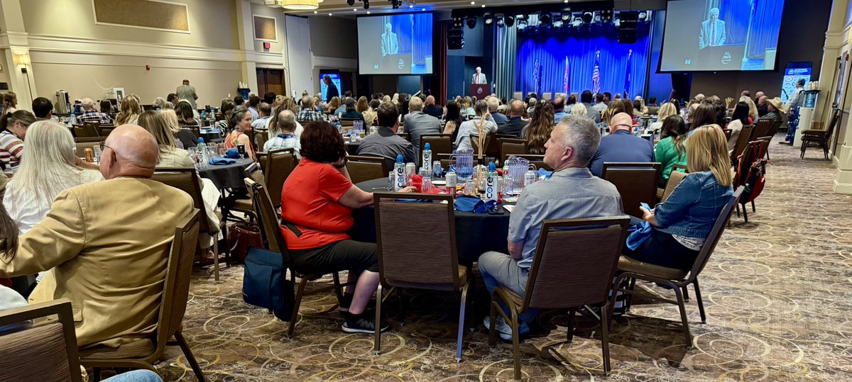 RepBentz's tweet image. Thank you to all who joined and heard me speak at this year’s Eastern Oregon Economic Summit. It was a pleasure to open the Natural Resources section of the program and discuss how my work and focus in Congress are on continuing to help grow Eastern Oregon’s and our state’s…
