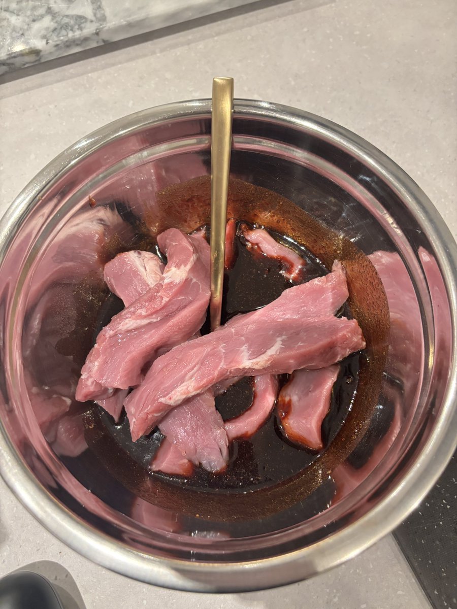 MattCooperBites's tweet image. Some late night marination going on. First to guess the dish gets a 25% discount code ⏰