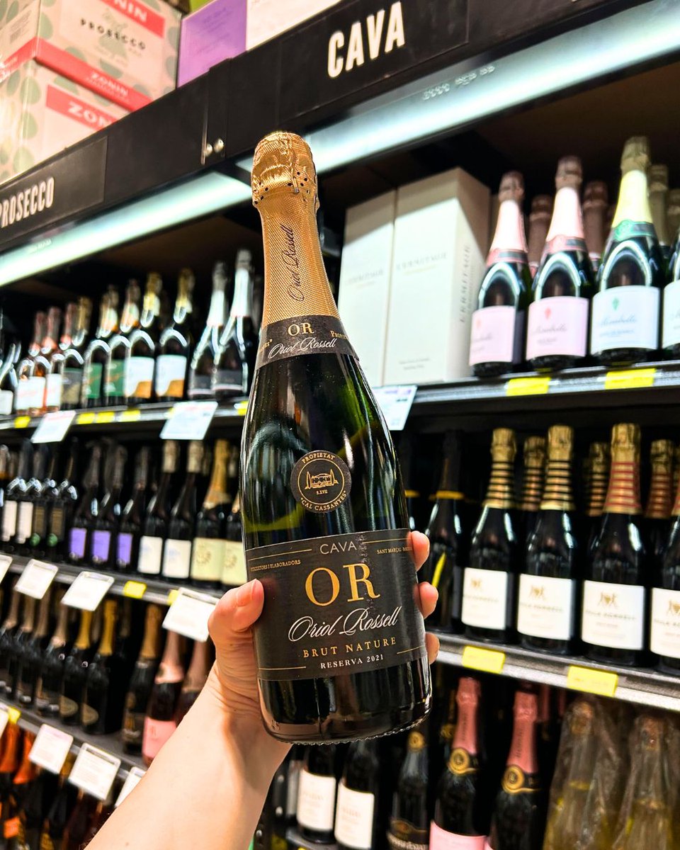 Looking to try a new (and wallet-friendly) sparkling wine? 🍾 Check out the Oriol Rossell Brut Nature Cava from Spain! Shop here: bit.ly/4lLFMYD #CavaMonth <a href="/DO_Cava/">D.O. Cava</a>
