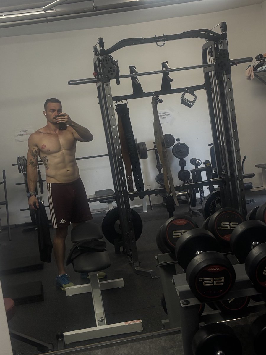 MarioSust's tweet photo. Is it there? #fitness https://t.co/zYkVLRGvNQ