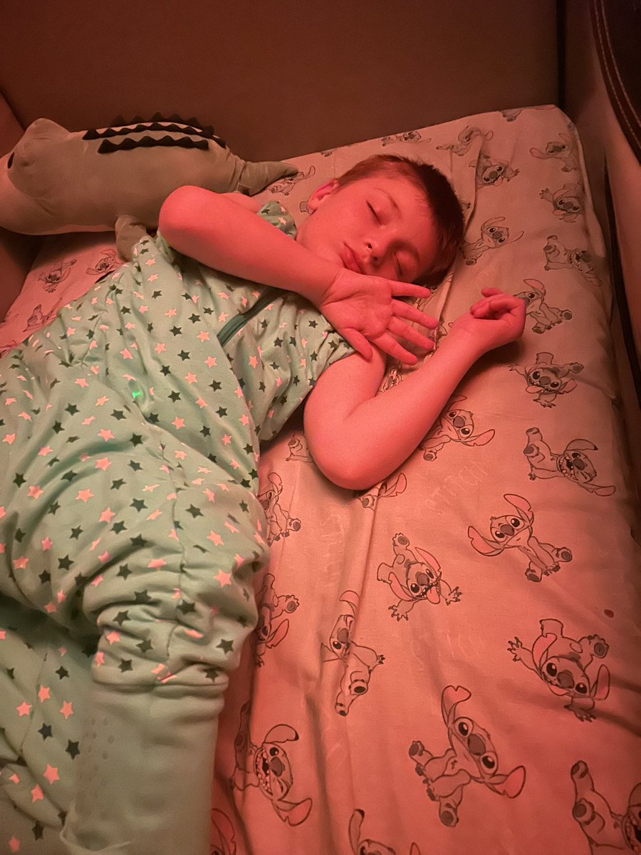 #AlfieUpdate: best time/size that he’s had a good day; smiles &amp; cuddles.  Night feed done; fat, full &amp; cuddles given