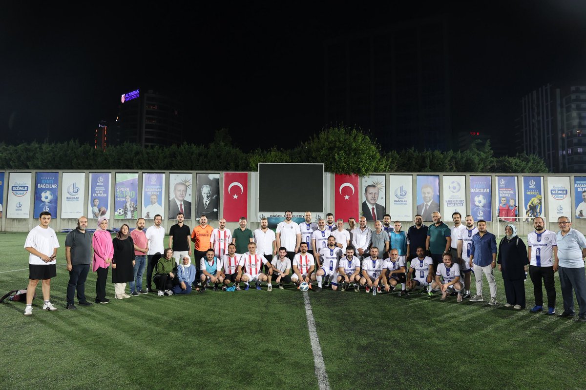 MYGultepe's tweet photo. Komşumuzla dostluk maçında bir araya geldik, dostluğumuzu pekiştirdik 🫱🏼‍🫲🏻

Komşu İlçe Başkanımız Sn. Devran Yalçınkaya ve kıymetli Yönetim Kurulu Üyelerine çok teşekkür ediyorum 💐 https://t.co/DxU1B0q7gp