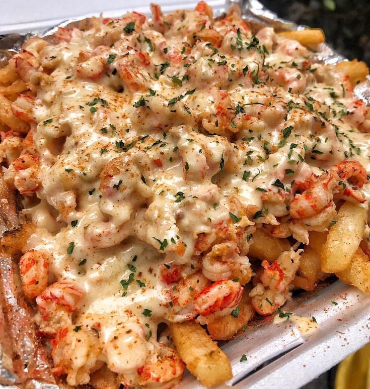NGBworldwide's tweet image. Lobster Fries so loaded they should come with a seatbelt 🦞🍟🔥 Drippin’ in buttery garlic goodness and stacked to the max — this ain’t your average side dish. Would you demolish this or nah?👇 #LobsterFries #SeafoodCravings #ViralEats #FoodieFavorites