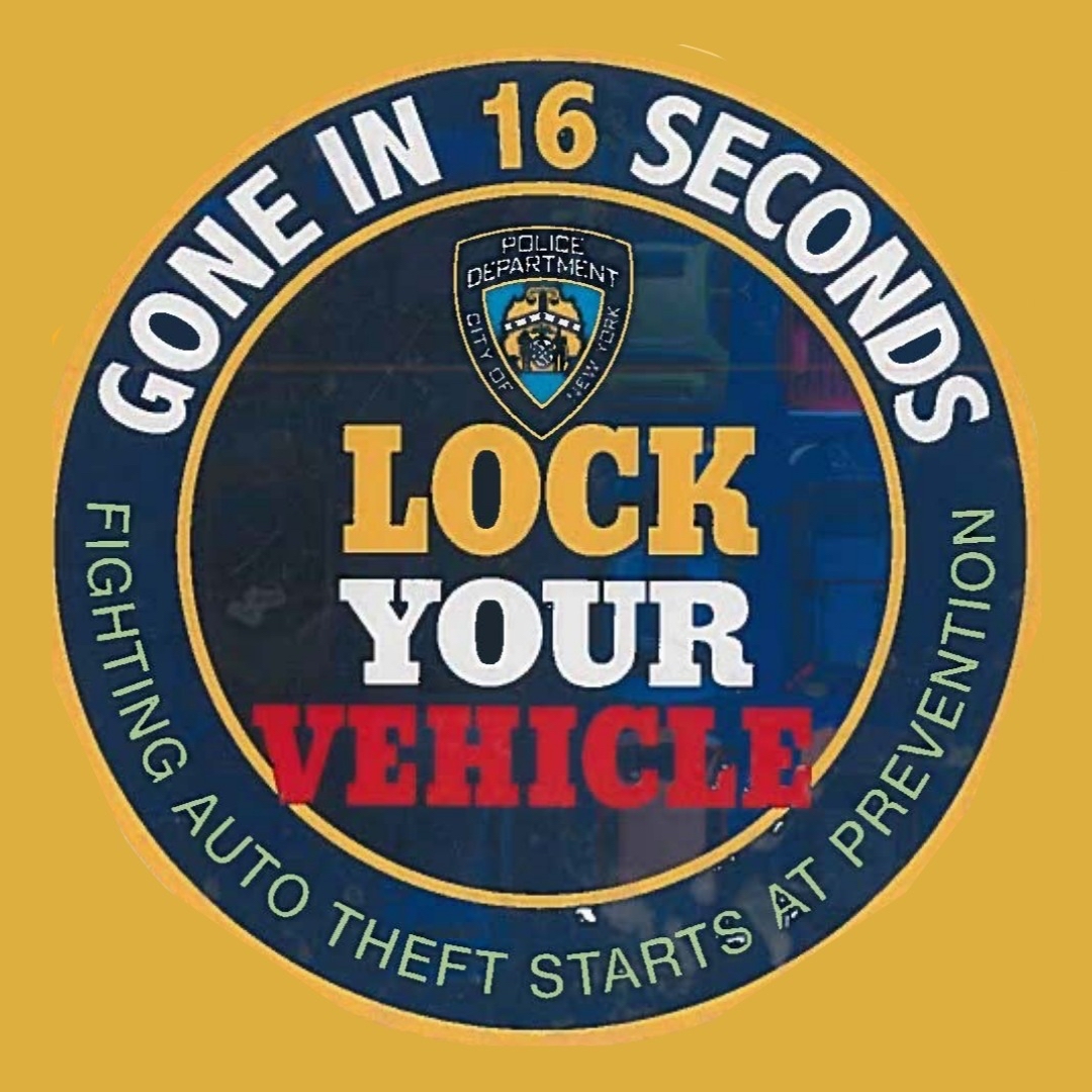 NYPD109Pct's tweet image. If you’re involved in a minor car crash and the situation feels unsafe
➡️ Stay in your vehicle
➡️ Drive to a well-lit public space
➡️ Dial 911 and wait for police assistance
Your safety is the priority—stay alert, stay smart, and wait for help
