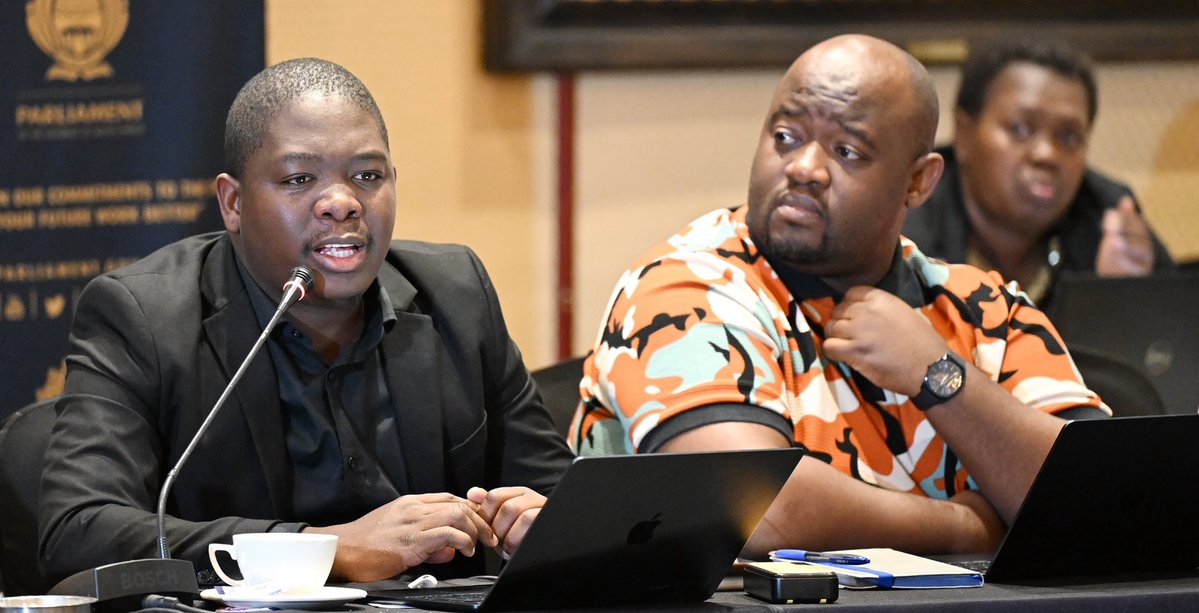 GovernanceClus1's tweet image. IN PICTURES: Parliamentary committees in collaboration with the @FSLegislature concluded their two-day oversight visit in the Free State on Friday. They engaged over 20 underperforming #municipalities in the province. Photographer: @PJikelo / ⁦@ParliamentofRSA⁩