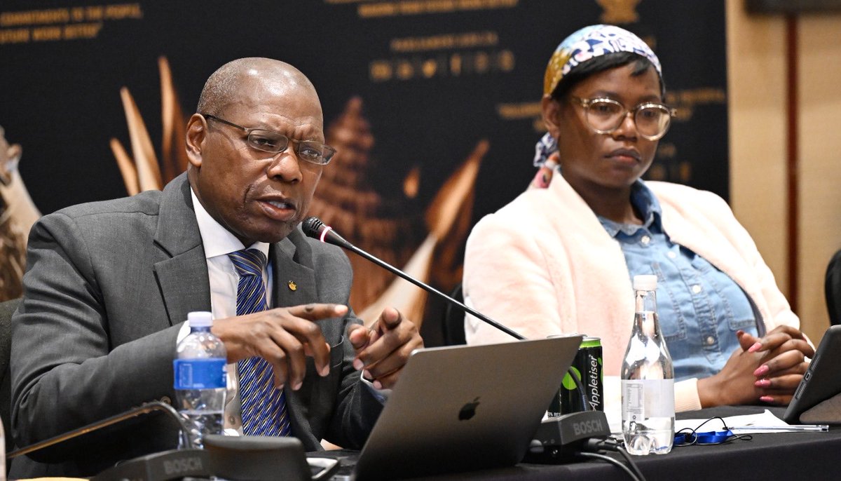 GovernanceClus1's tweet image. IN PICTURES: Parliamentary committees in collaboration with the @FSLegislature concluded their two-day oversight visit in the Free State. They engaged 23 underperforming municipalities in the province. Photographer: @PJikelo / ⁦@ParliamentofRSA⁩