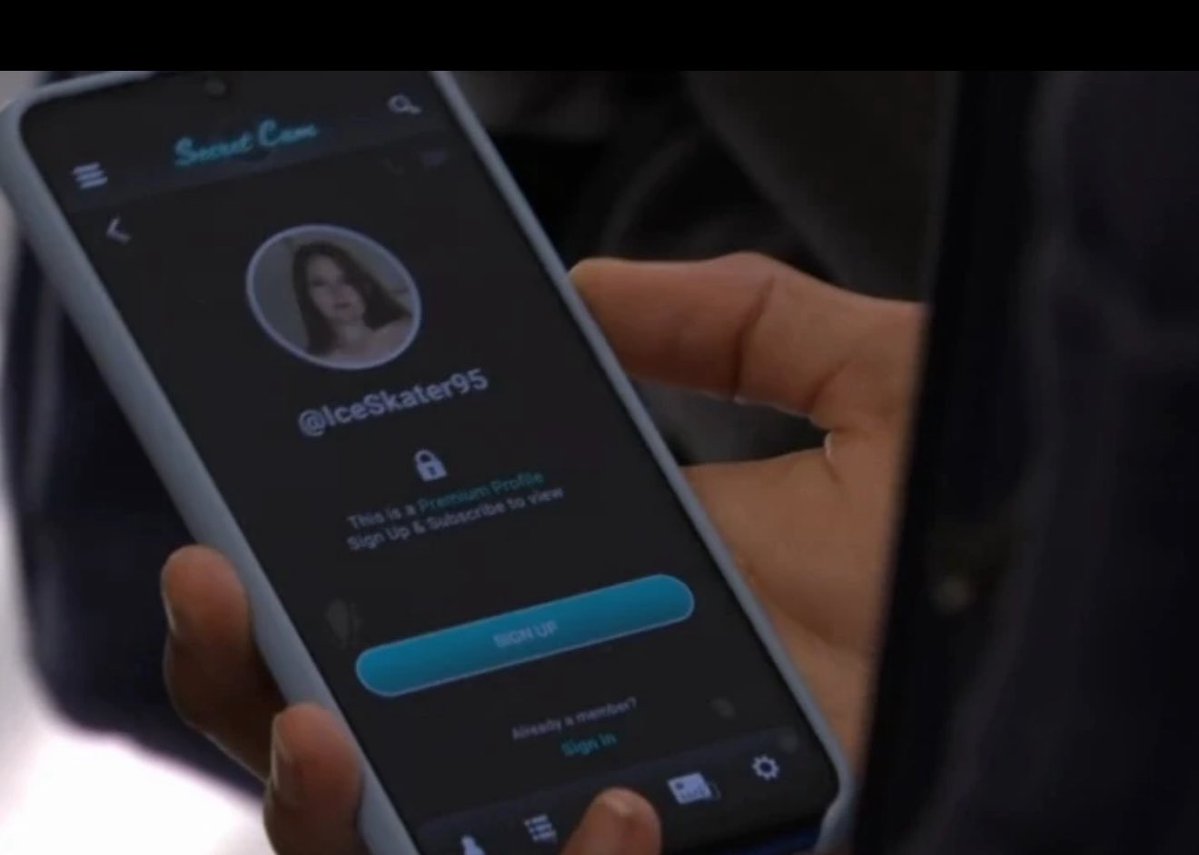 BRATTYBARBl's tweet image. 🚨Stacey Slater's Secret Cam account has been suspended following the UK porn ban