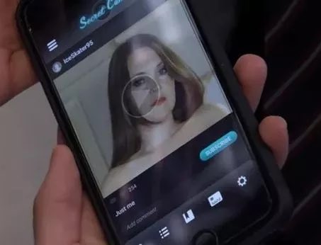 BRATTYBARBl's tweet image. 🚨Stacey Slater's Secret Cam account has been suspended following the UK porn ban