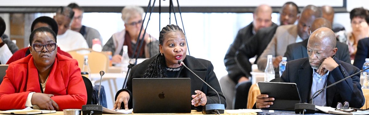 GovernanceClus1's tweet image. IN PICTURES: Parliamentary committees in collaboration with the @FSLegislature concluded their two-day oversight visit in the Free State on Friday. They engaged 23 underperforming #municipalities in the province. Photographer: @PJikelo / ⁦@ParliamentofRSA⁩